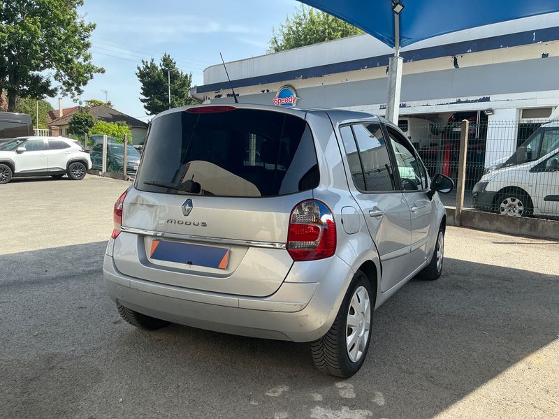 Renault Modus 1.5 dCi Dynamique — zdjęcie 2