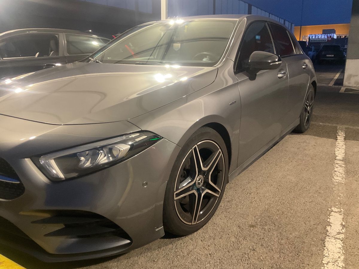 Mercedes-Benz A-Klasse A 180 d AMG Line