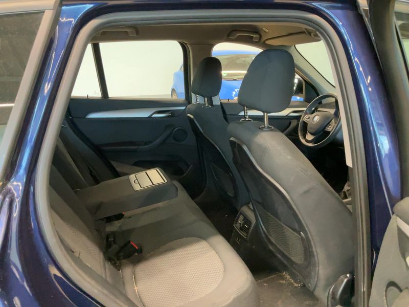 BMW X1 xDrive 25e Advantage — zdjęcie 14