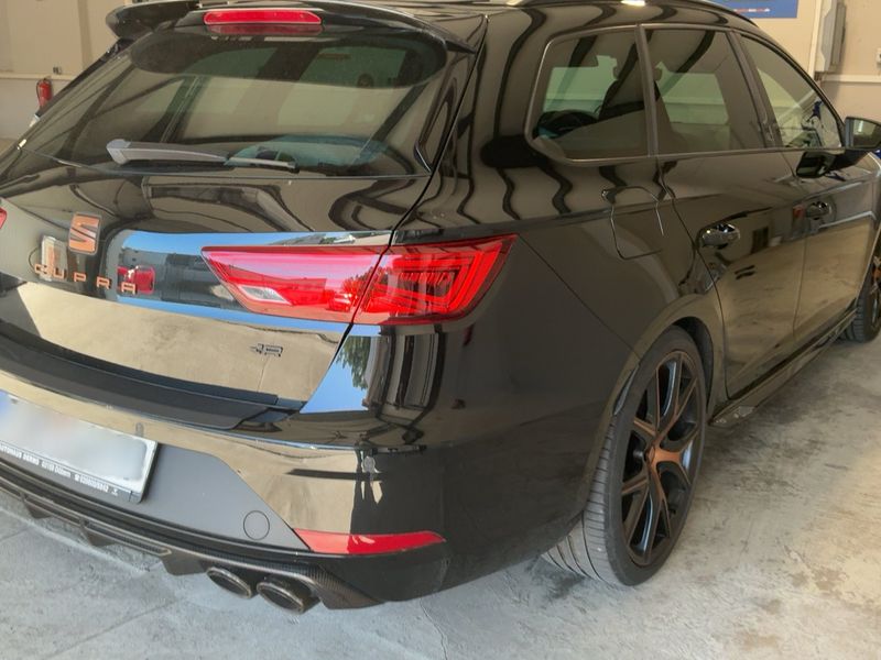 Seat Leon 2.0 TSI Cupra 300 4Drive R 2020 – снимка 8
