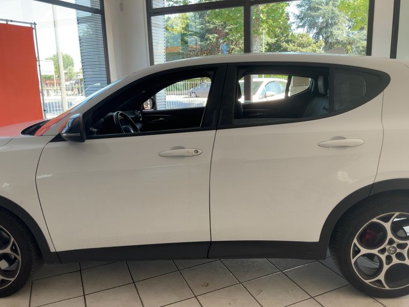 Alfa Romeo Tonale 1.6 VGT-D Sprint — zdjęcie 4
