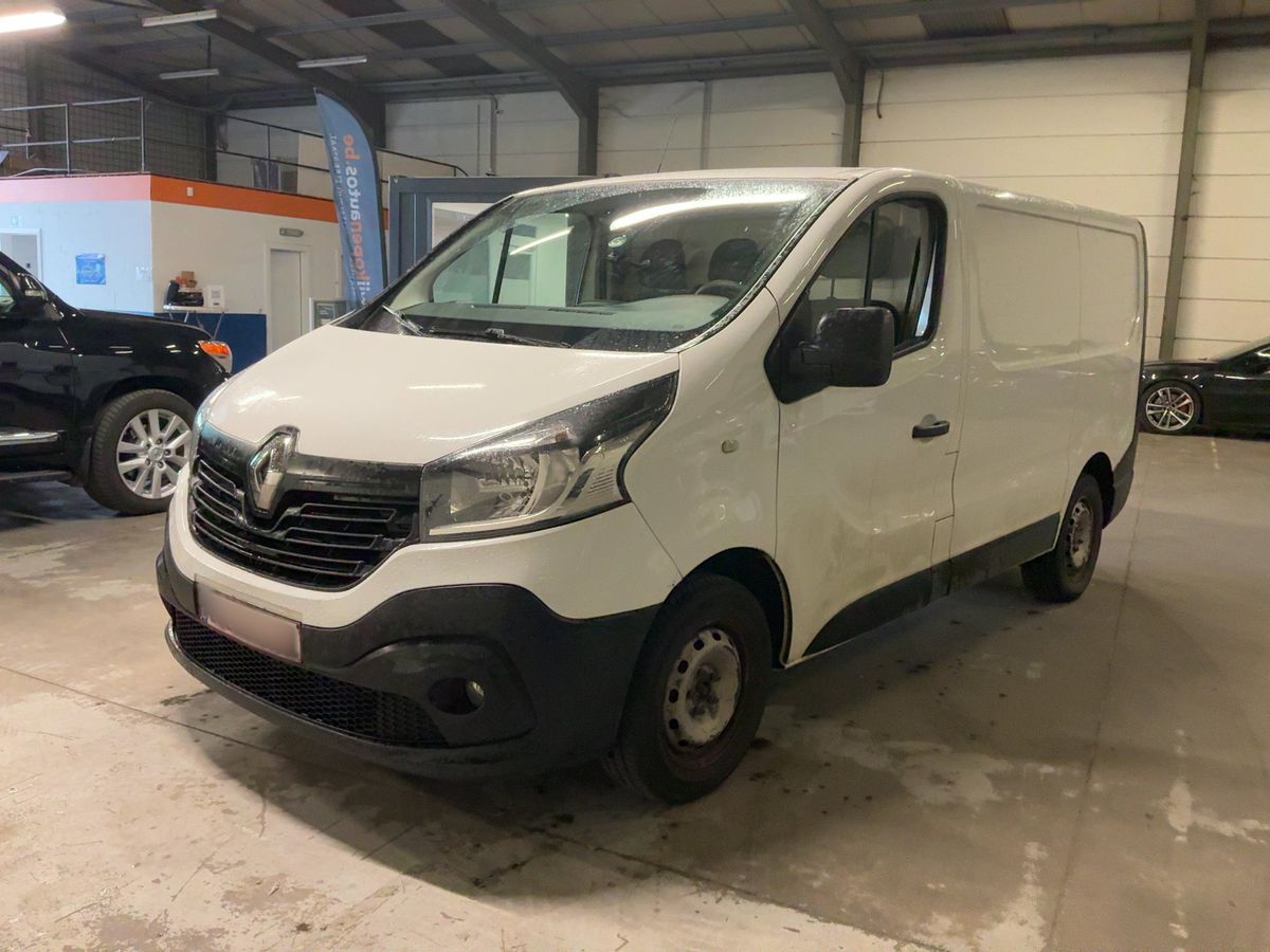 Renault Trafic 2016 — photo 1