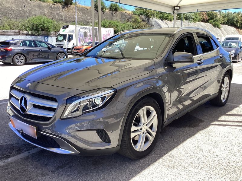 Mercedes-Benz GLA-Klasse GLA 180 d Urban — zdjęcie 1