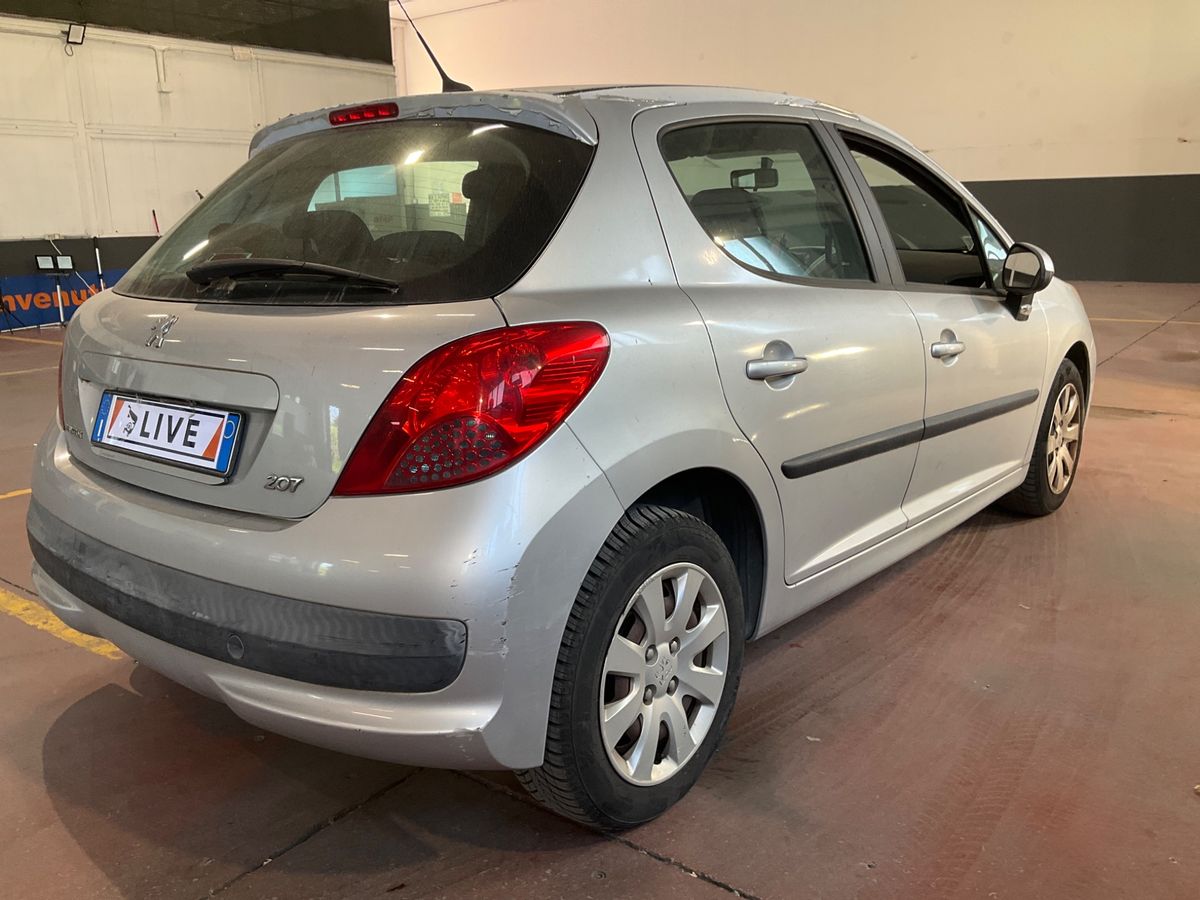 Peugeot 207 1.4 X Line