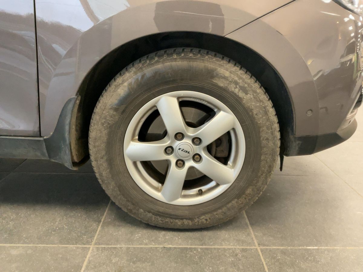 Hyundai ix35 2016 — photo 12