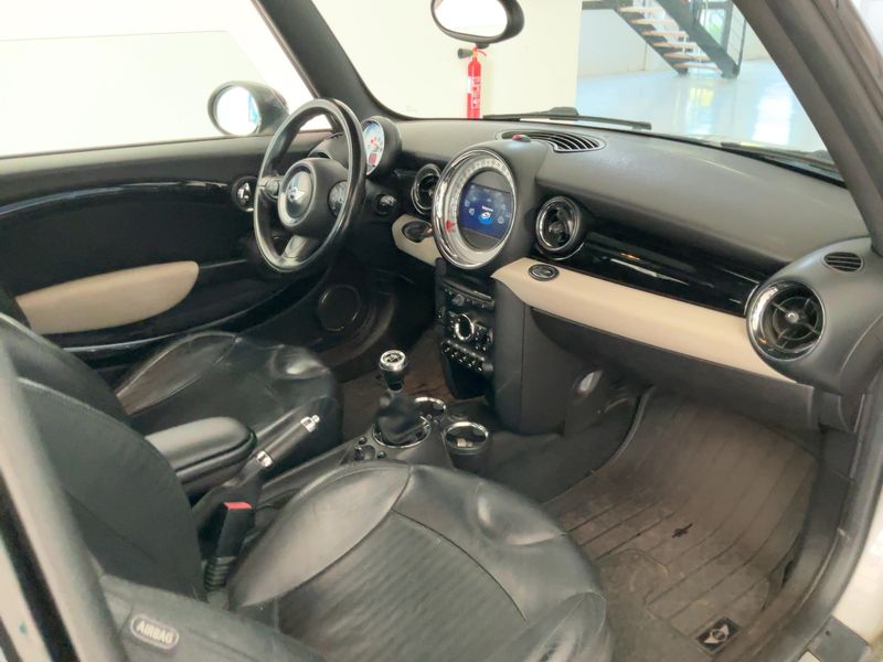 MINI Cooper S — zdjęcie 12