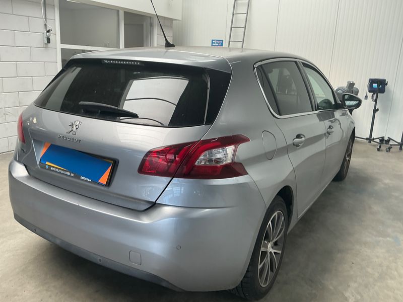 Peugeot 308 1.2 e-THP Style — zdjęcie 2