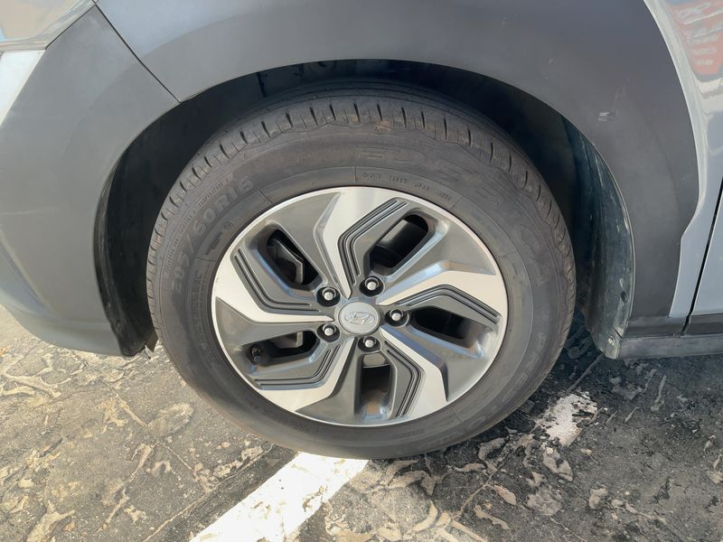 Hyundai Kona 1.6 Hybrid Maxx 2WD 2021 – снимка 3
