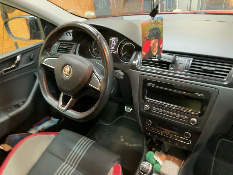 Skoda Rapid Spaceback 1.2 TSI Monte Carlo — zdjęcie 12