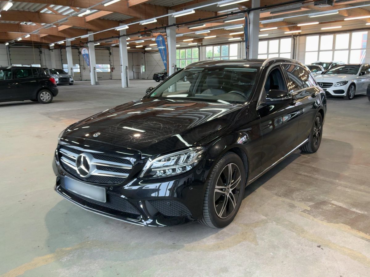 Mercedes-Benz C-Klasse 2020 — photo 1