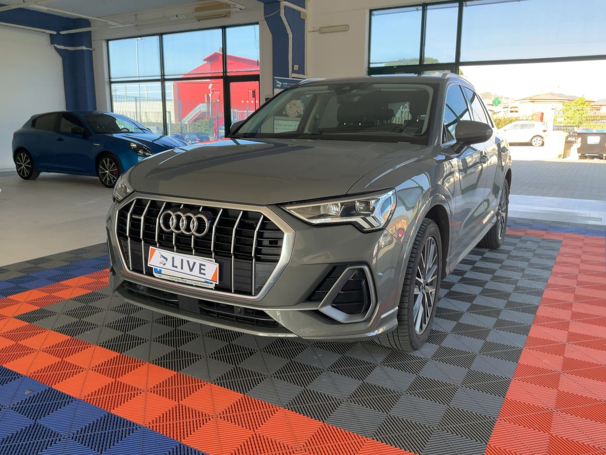 Audi Q3 2021 — photo 1
