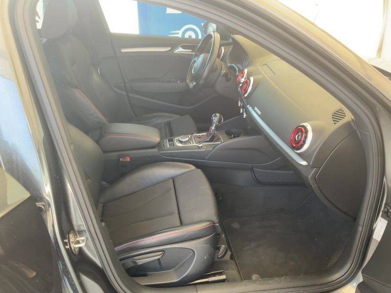 Audi S3 Sportback 2.0 TFSI quattro — zdjęcie 11