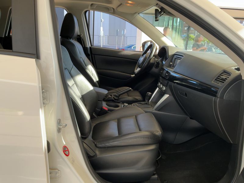 Mazda CX-5 2.2 Turbodiesel Luxury 4WD — zdjęcie 11