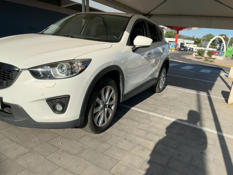 Mazda CX-5 2.2 Turbodiesel Luxury 4WD — zdjęcie 2
