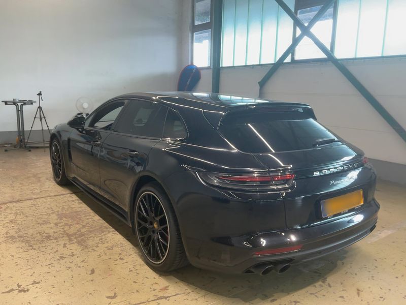 Porsche Panamera Sport Turismo Turbo — zdjęcie 3