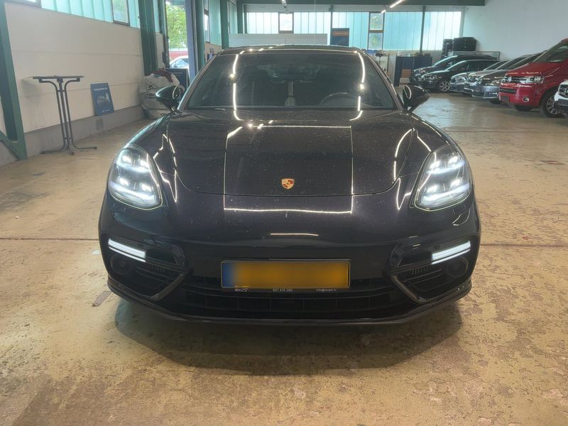 Porsche Panamera Sport Turismo Turbo — zdjęcie 9