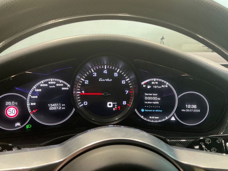 Porsche Panamera Sport Turismo Turbo — zdjęcie 13