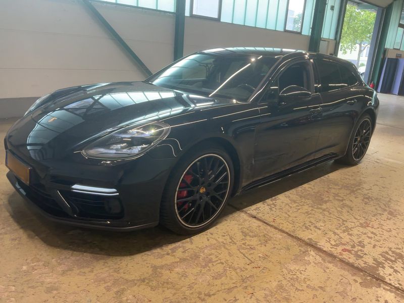 Porsche Panamera Sport Turismo Turbo — zdjęcie 2