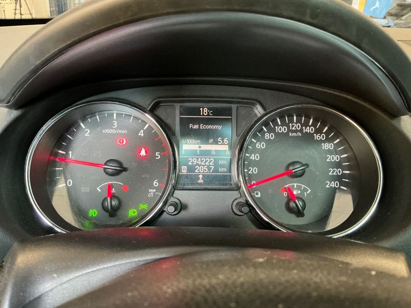 Nissan Qashqai 1.5 Turbodiesel Tekna — zdjęcie 13