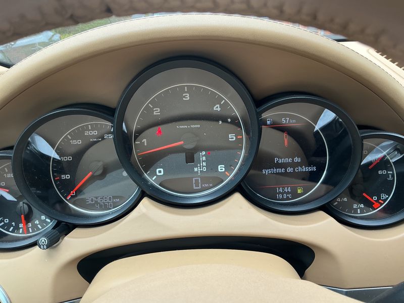 Porsche Cayenne Diesel — zdjęcie 13