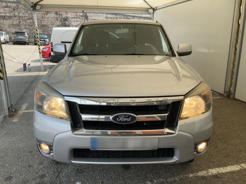 Ford Ranger 2.5 TDCi Doppelkabine 4x4 XLT — zdjęcie 9