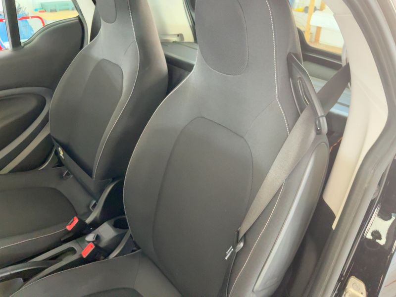 Smart fortwo electric drive 60 kW passion — zdjęcie 14