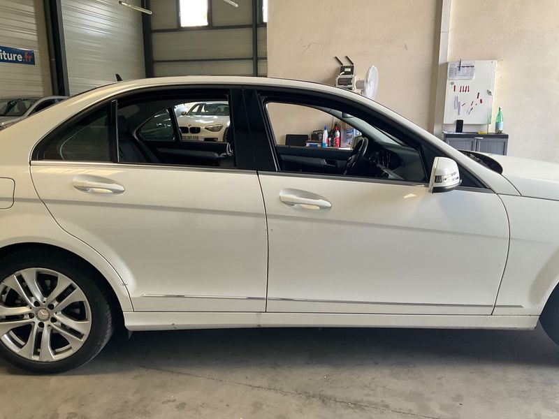 Mercedes-Benz C-Klasse C 200 CDI BlueEfficiency Avantgarde 2013 – снимка 10