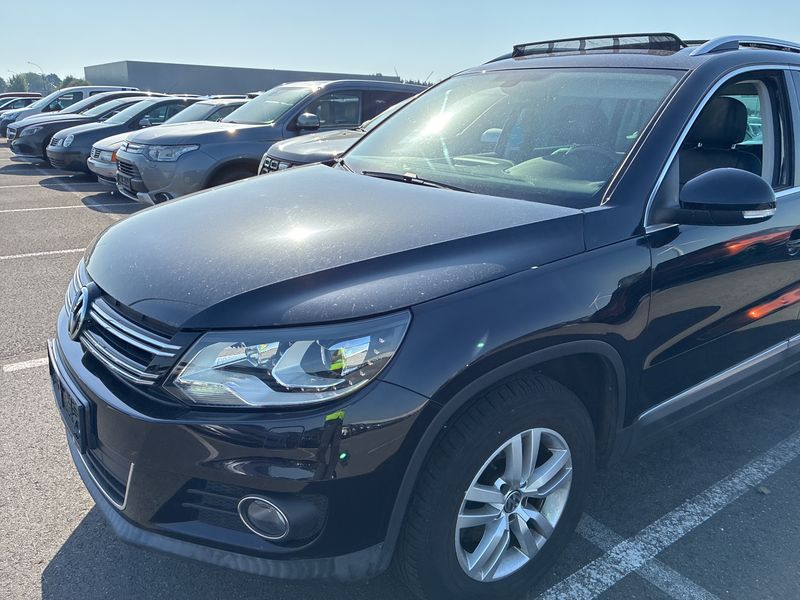 Volkswagen Tiguan 1.4 TSI Sport & Style BlueMotion Tech 2012 – снимка 2