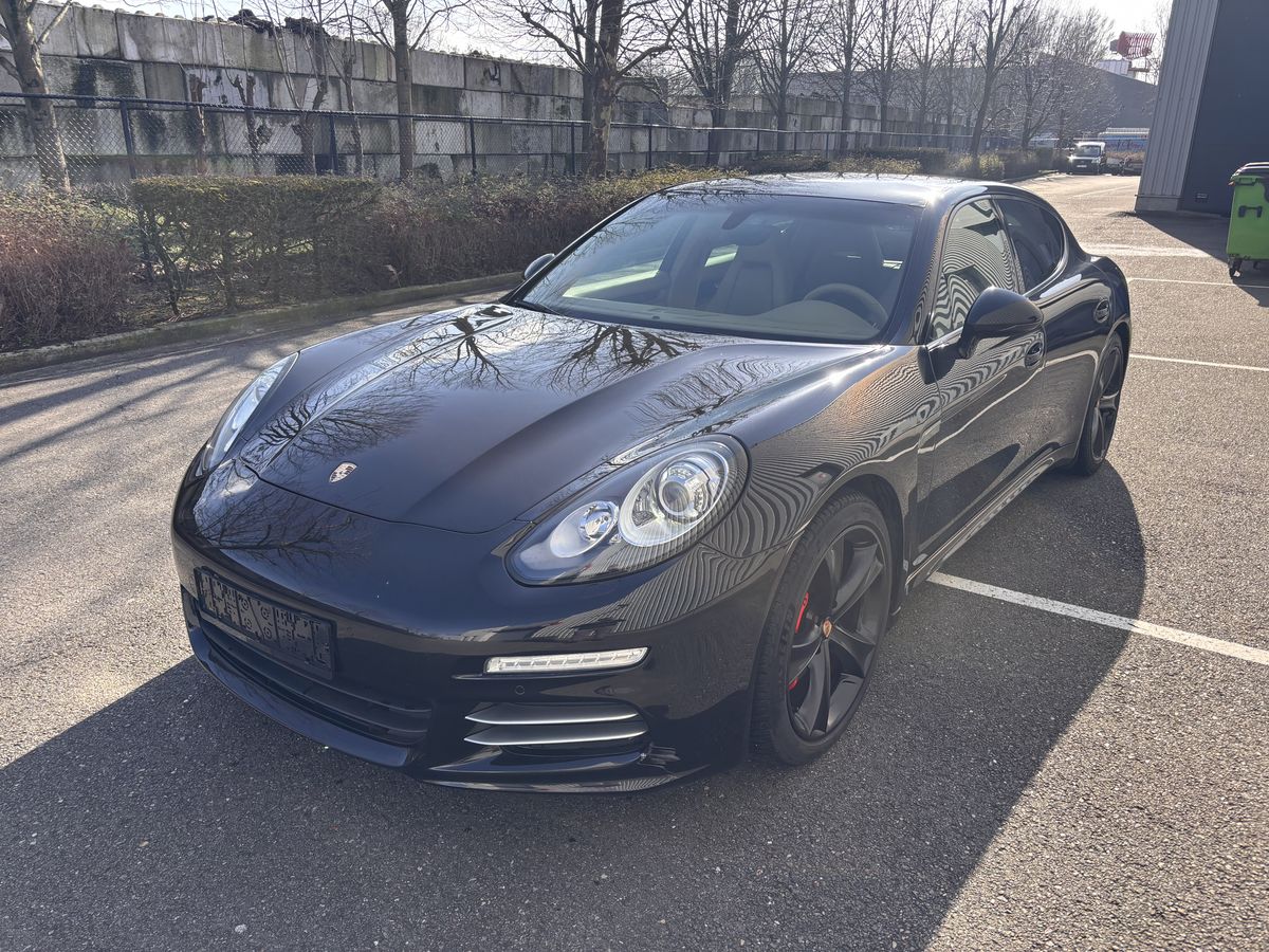 Porsche Panamera 2013