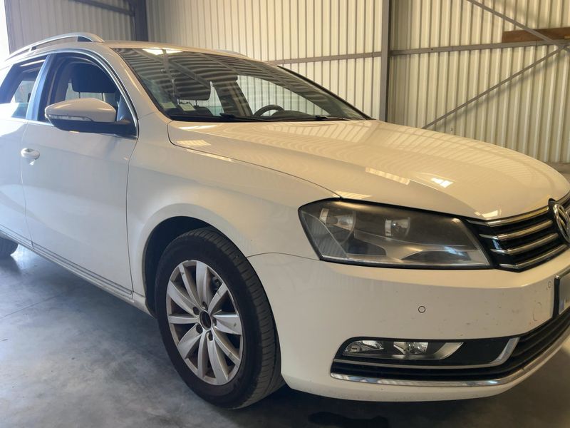Volkswagen Passat 1.6 TDI Comfortline BlueMotion Tech 2014 – снимка 12