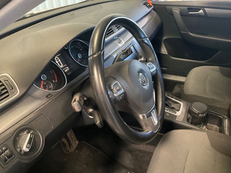 Volkswagen Passat 1.6 TDI Comfortline BlueMotion Tech 2014 – снимка 27