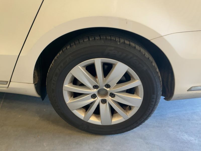 Volkswagen Passat 1.6 TDI Comfortline BlueMotion Tech 2014 – снимка 5