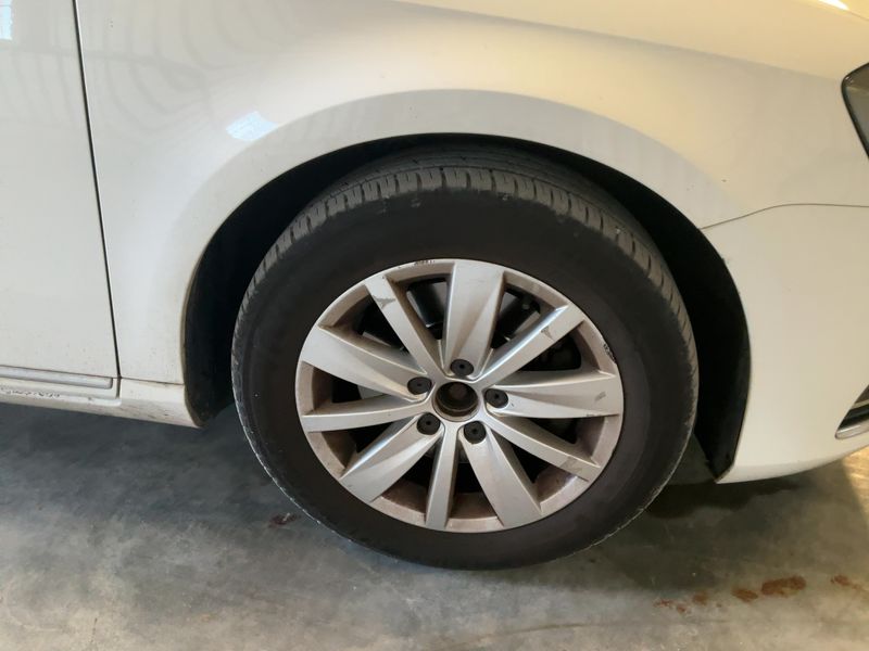 Volkswagen Passat 1.6 TDI Comfortline BlueMotion Tech 2014 – снимка 11