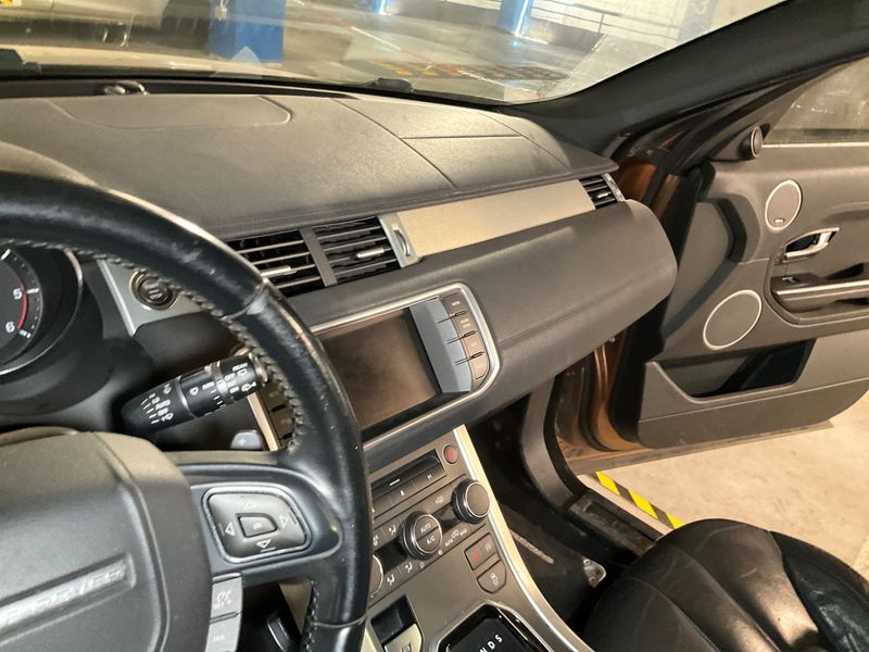 Land Rover Evoque 2.2 Td4 Pure Tech 2014 – снимка 26