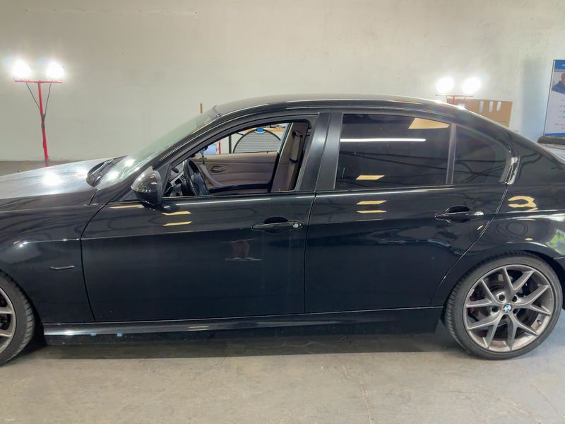 BMW 3er 325i 2009 – снимка 4