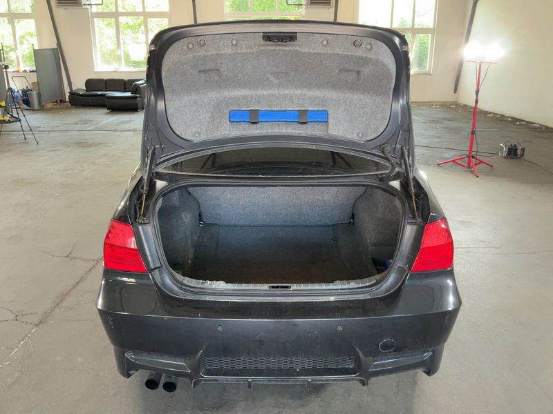 BMW 3er 325i 2009 – снимка 15