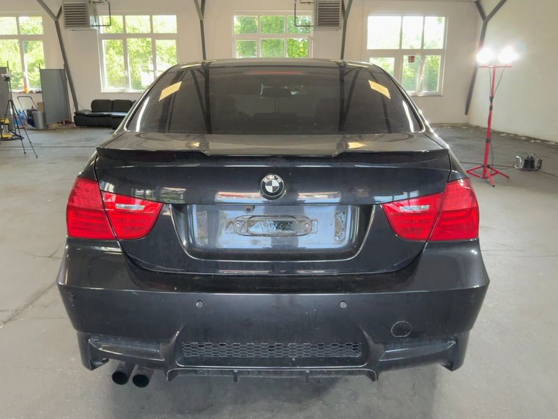 BMW 3er 325i 2009 – снимка 7