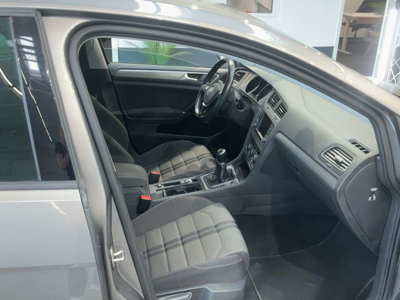 Volkswagen Golf VII 2.0 TDI Comfortline BlueMotion Tech 2016 – снимка 16