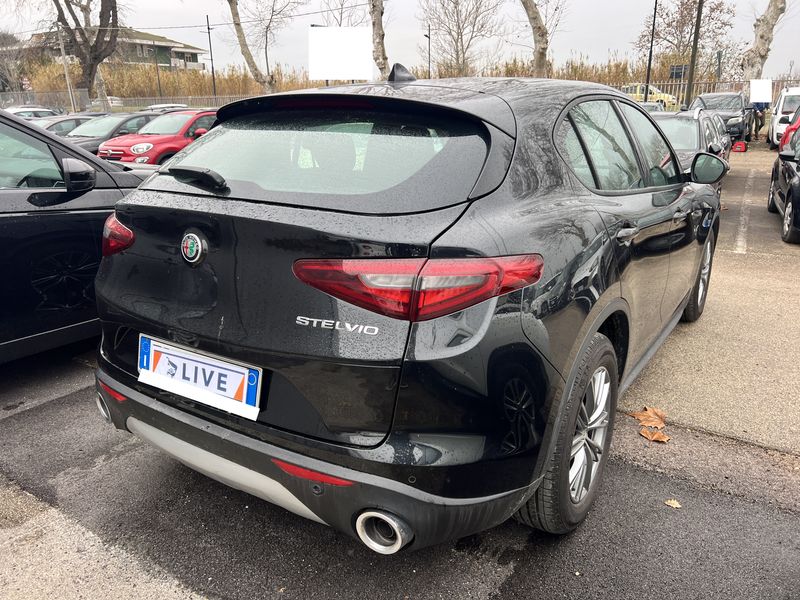 Alfa Romeo Stelvio 2.2 JTDM Executive 2WD — zdjęcie 5
