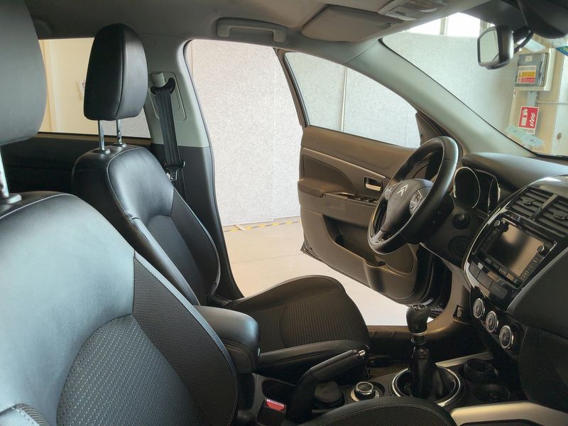 Citroen C4 Aircross 1.6 e-HDi Exclusive 4WD — zdjęcie 11