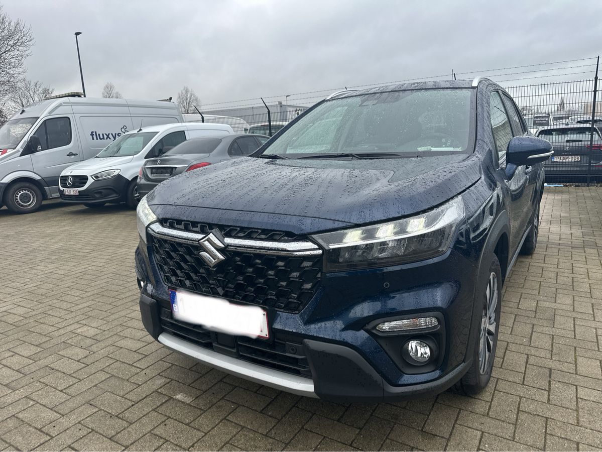 Suzuki S-Cross 2023