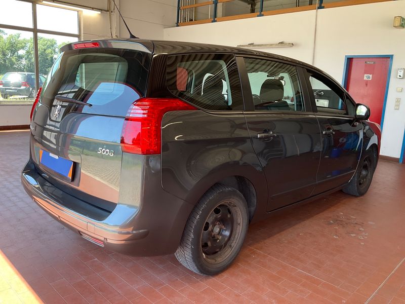 Peugeot 5008 1.6 HDi Tendance — zdjęcie 2