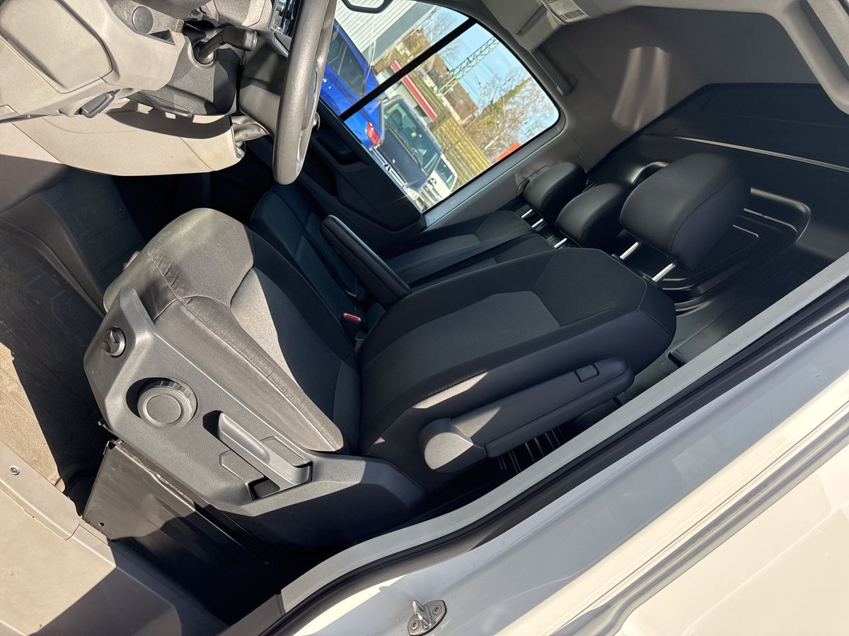 Volkswagen Crafter 2022 — photo 18