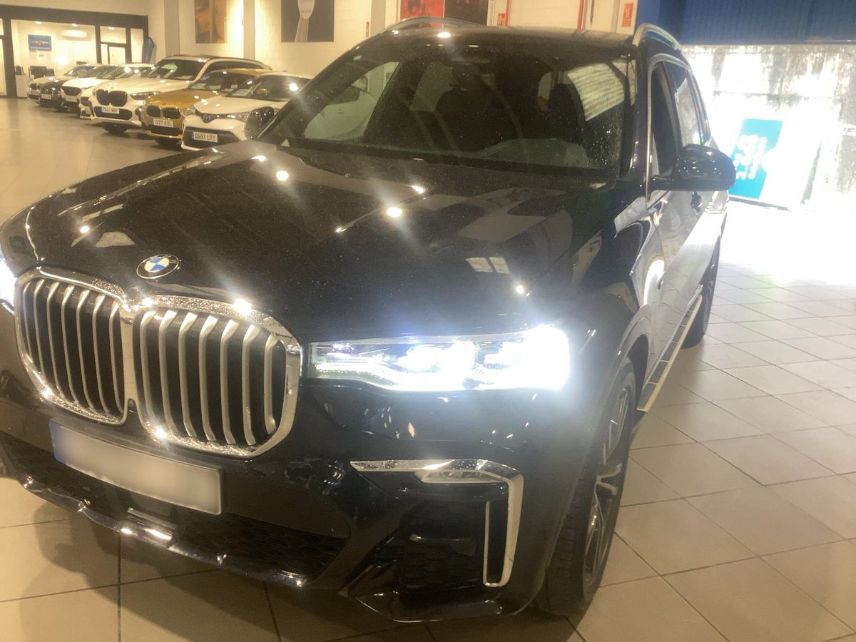 BMW X7 2021