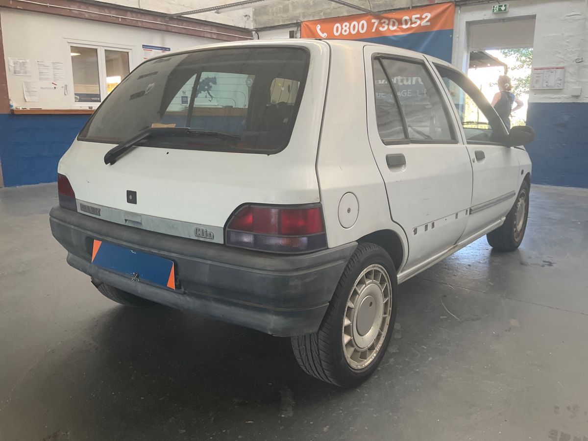 Renault Clio 1.8 RT
