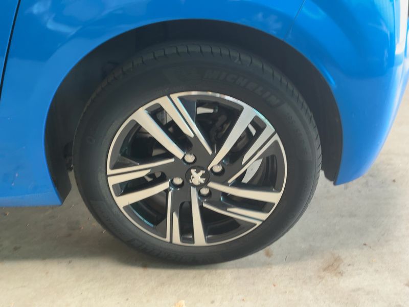 Peugeot 208 1.2 PureTech Allure Pack 2021 – снимка 5