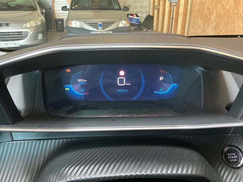 Peugeot 208 1.2 PureTech Allure Pack 2021 – снимка 18