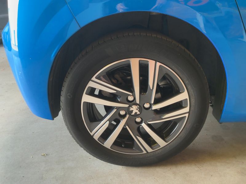 Peugeot 208 1.2 PureTech Allure Pack 2021 – снимка 9