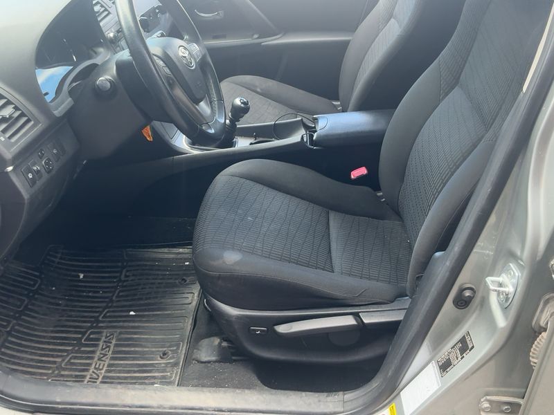 Toyota Avensis 1.8 Comfort 2009 – снимка 17