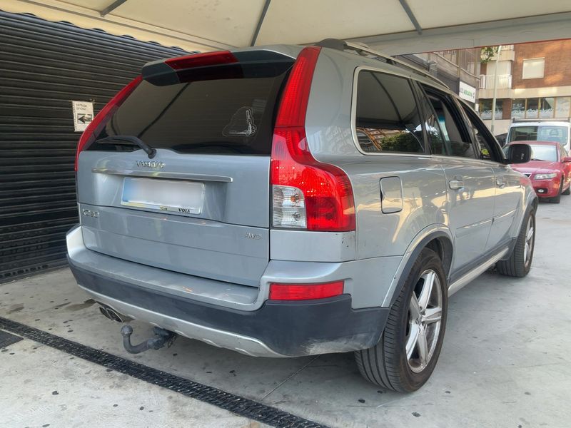 Volvo XC90 2.4 D5 Sport — zdjęcie 6